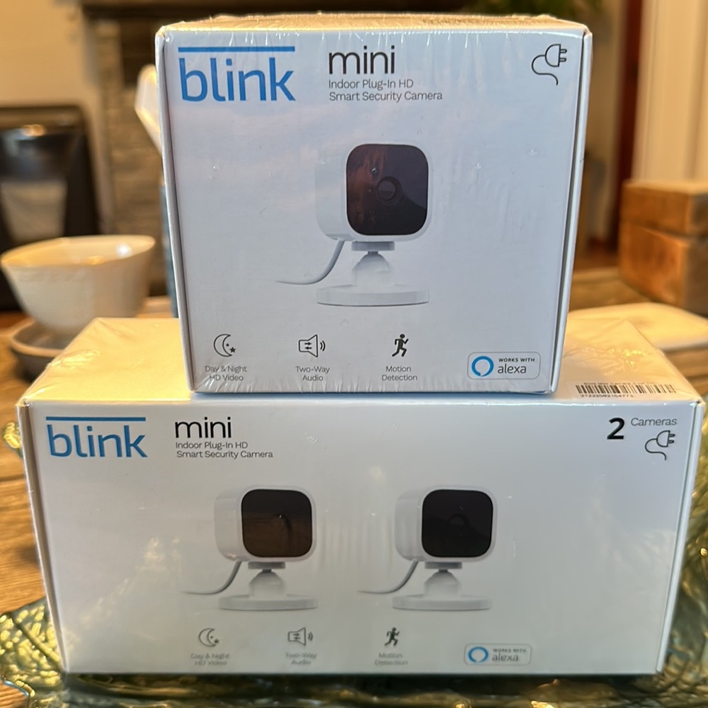 Brand new never opened- Blink Mini indoor plugin HDSecurity Cameras-set of 3